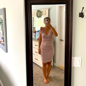 Fitted dress, fits like a size 2